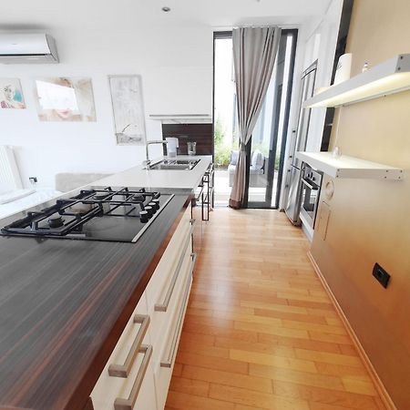 Bella Vista Lux Apartment With Private Terace Koper Bagian luar foto