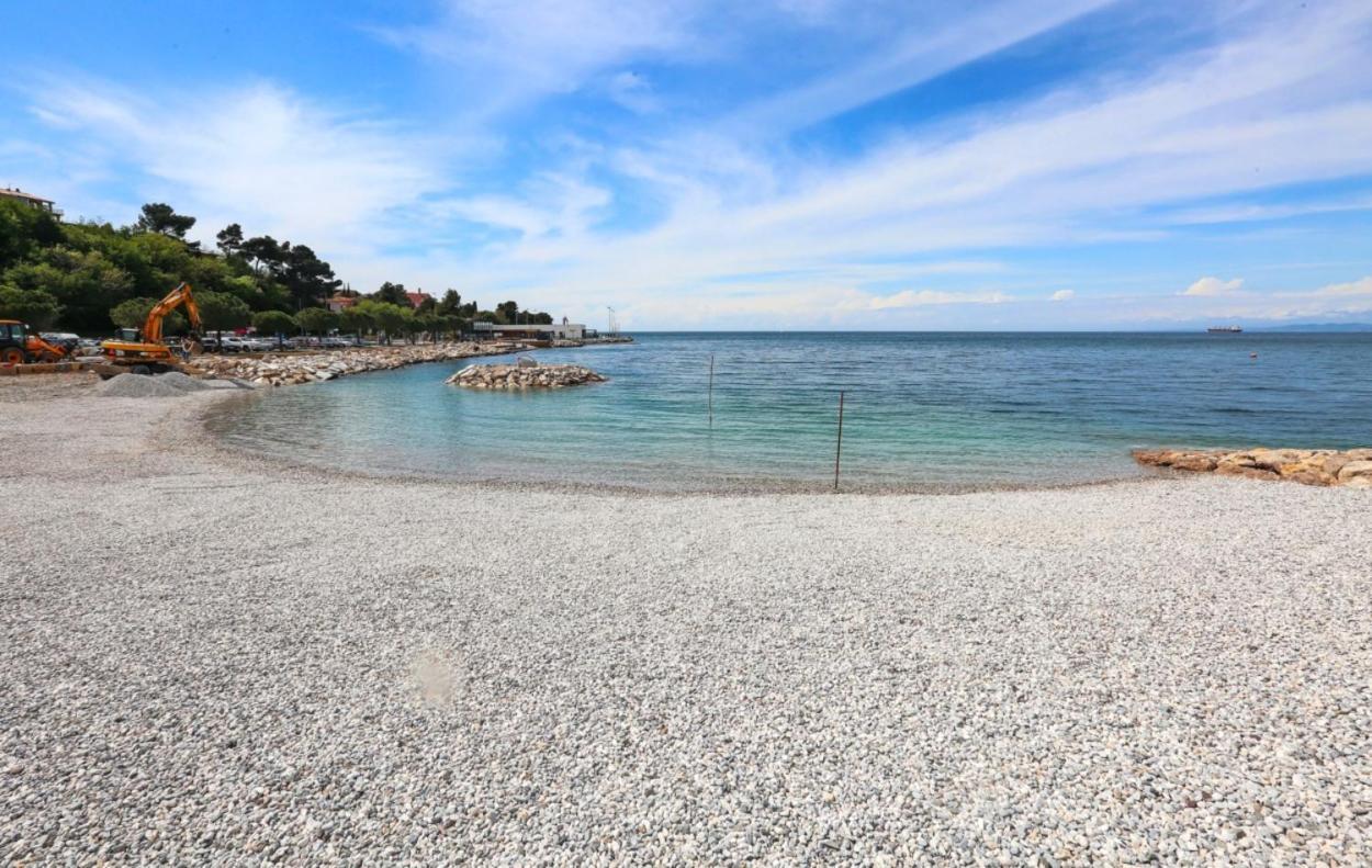 Bella Vista Lux Apartment With Private Terace Koper Bagian luar foto