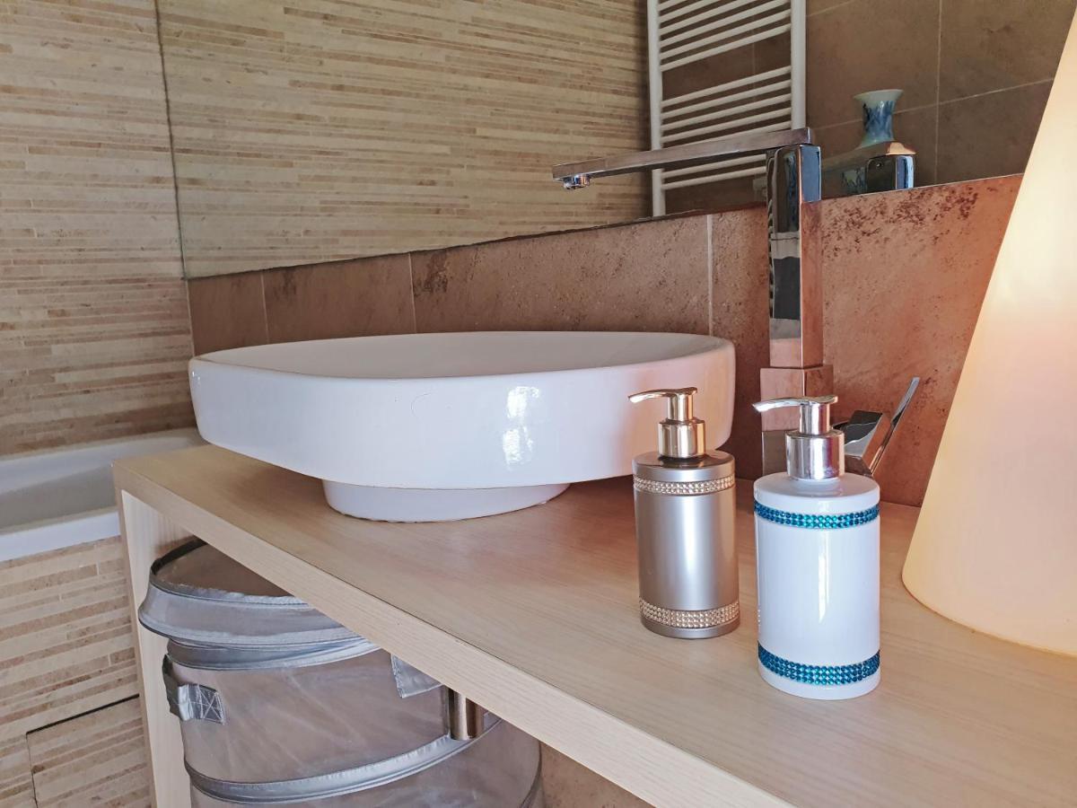 Bella Vista Lux Apartment With Private Terace Koper Bagian luar foto