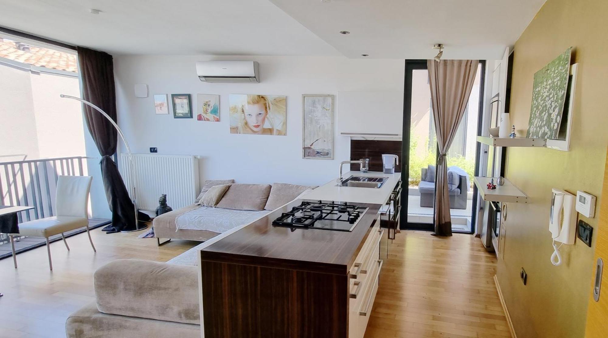 Bella Vista Lux Apartment With Private Terace Koper Bagian luar foto