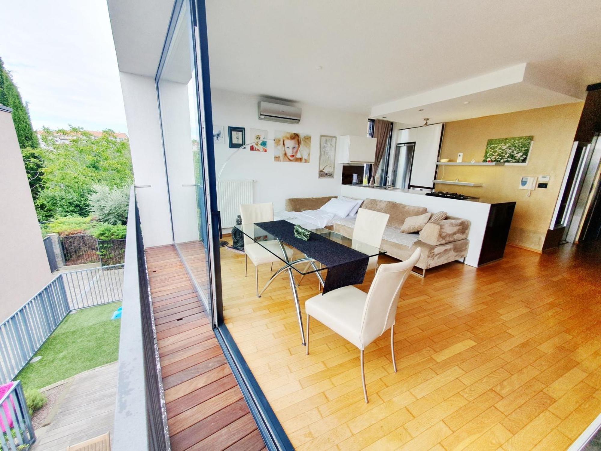 Bella Vista Lux Apartment With Private Terace Koper Bagian luar foto